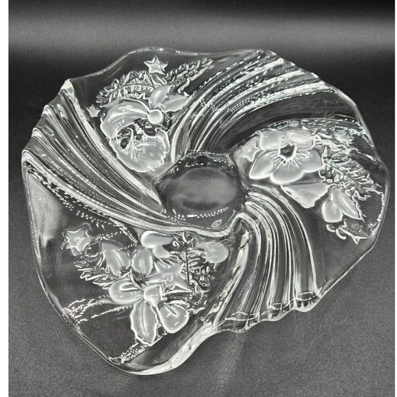 Mikasa Christmas Crystal Basket and Bowl - Christmas Dinner - Christmas decor - Picture 10 of 14